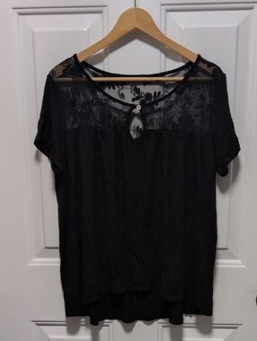 Black Short Sleeve Lace Yoke Top with Keyhole Accent